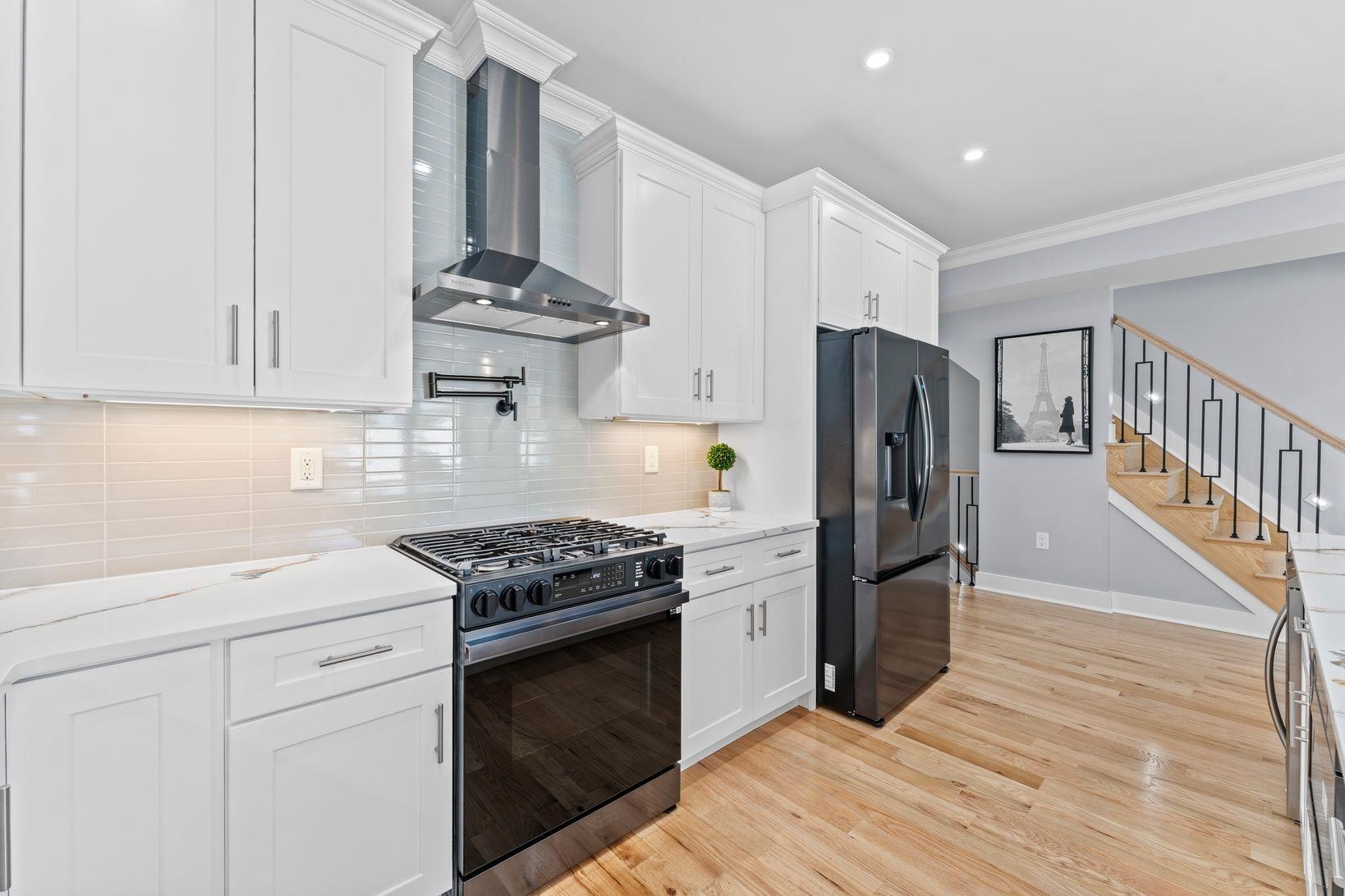 335 VIRGINIA AVE - Photo 5