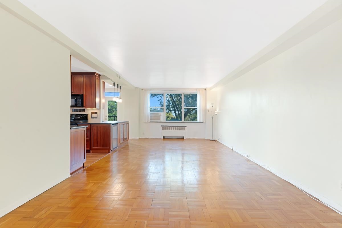 1450 PALISADE AVE - Photo 3