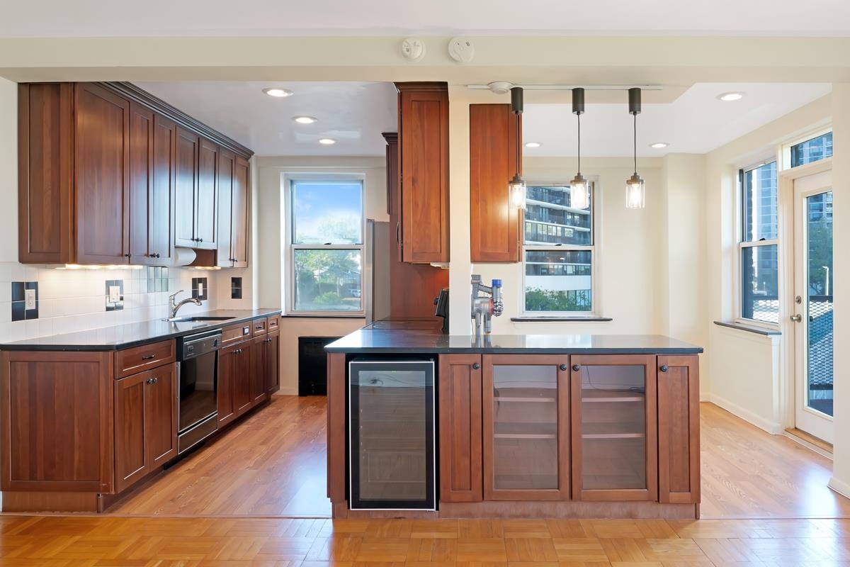 1450 PALISADE AVE - Photo 5