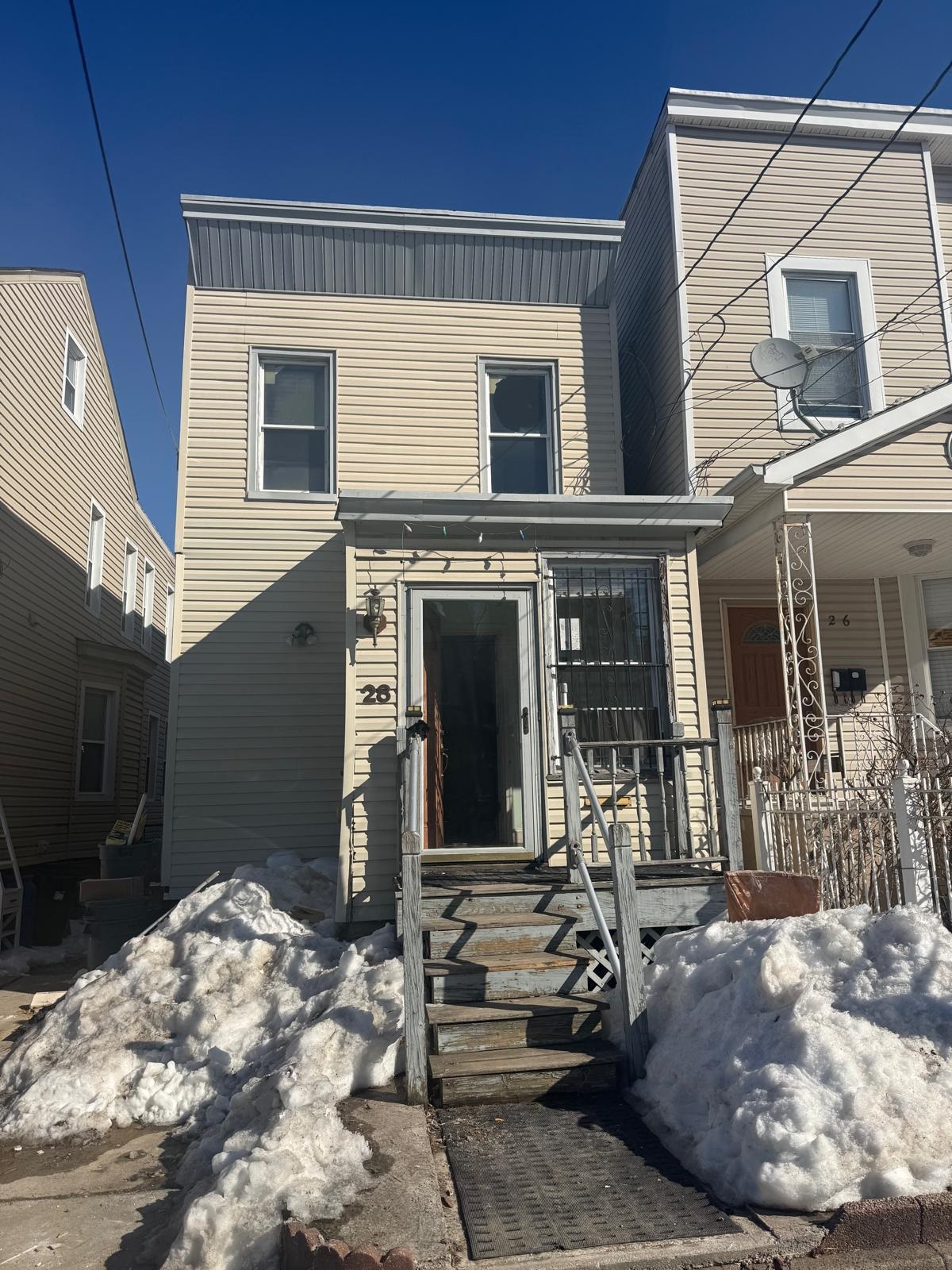 28 GAUTIER AVE - Photo 2