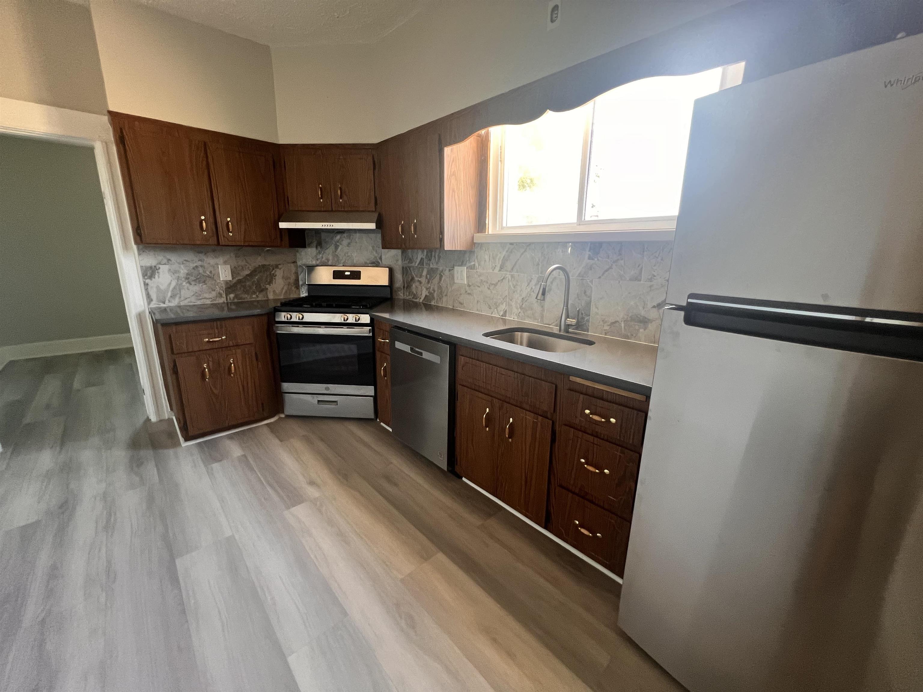 1414 67TH ST - Photo 5