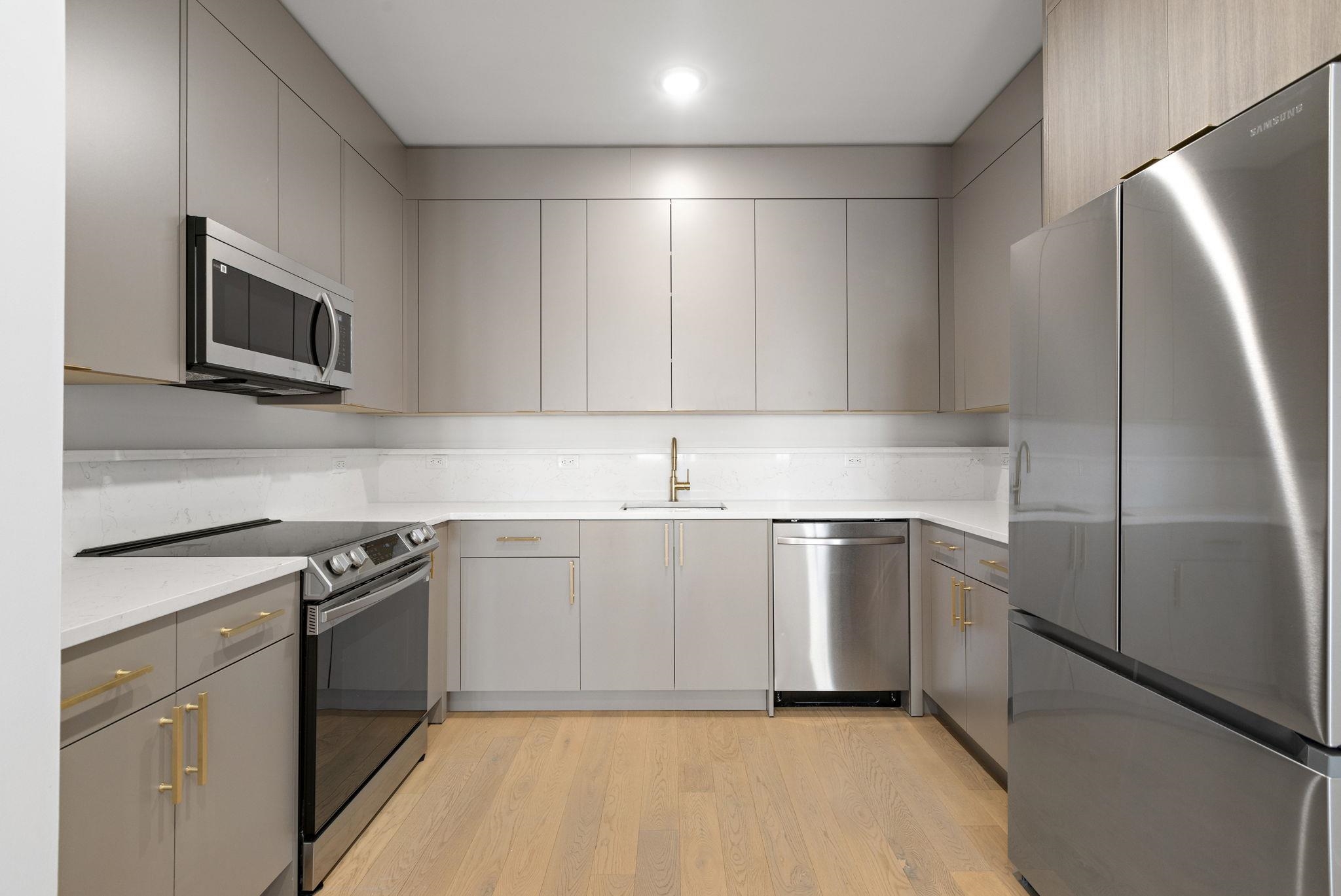 35 ORCHARD ST - Photo 5