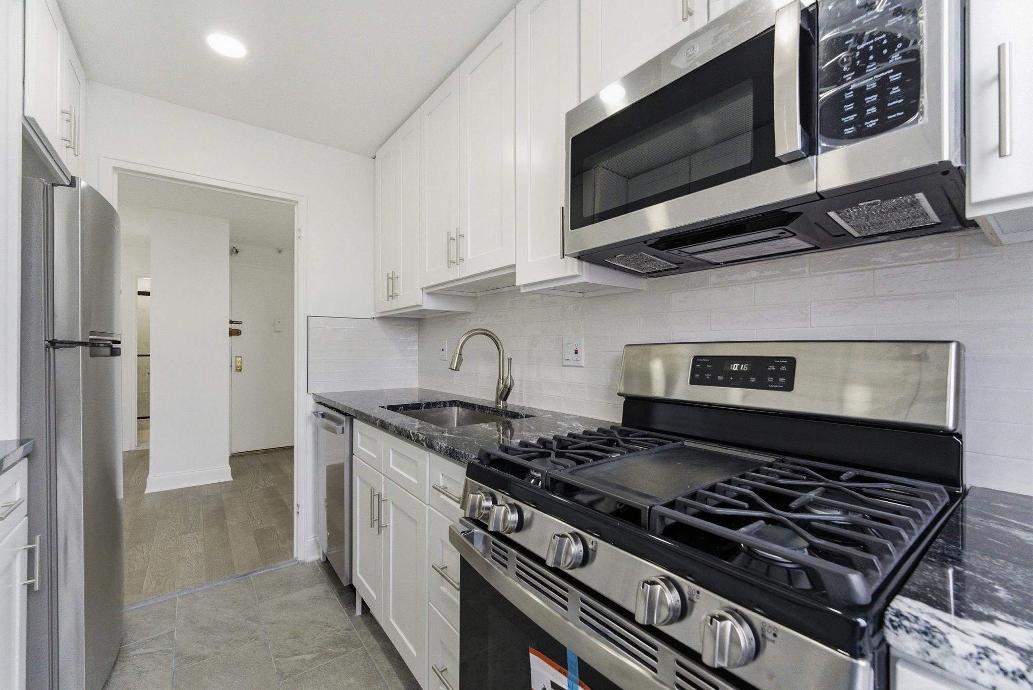 225 ST PAULS AVE - Photo 5