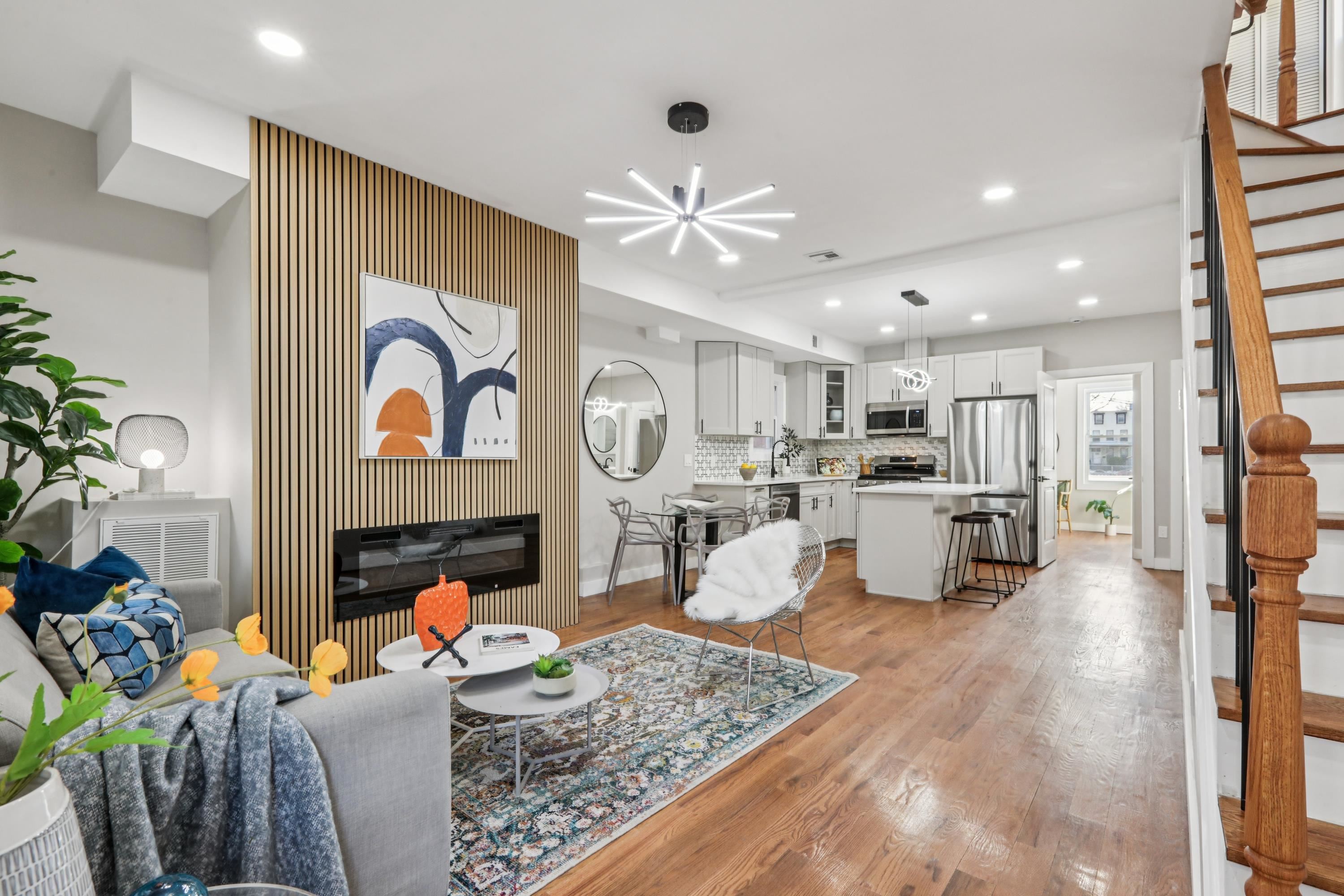 103 BOYD AVE - Photo 1