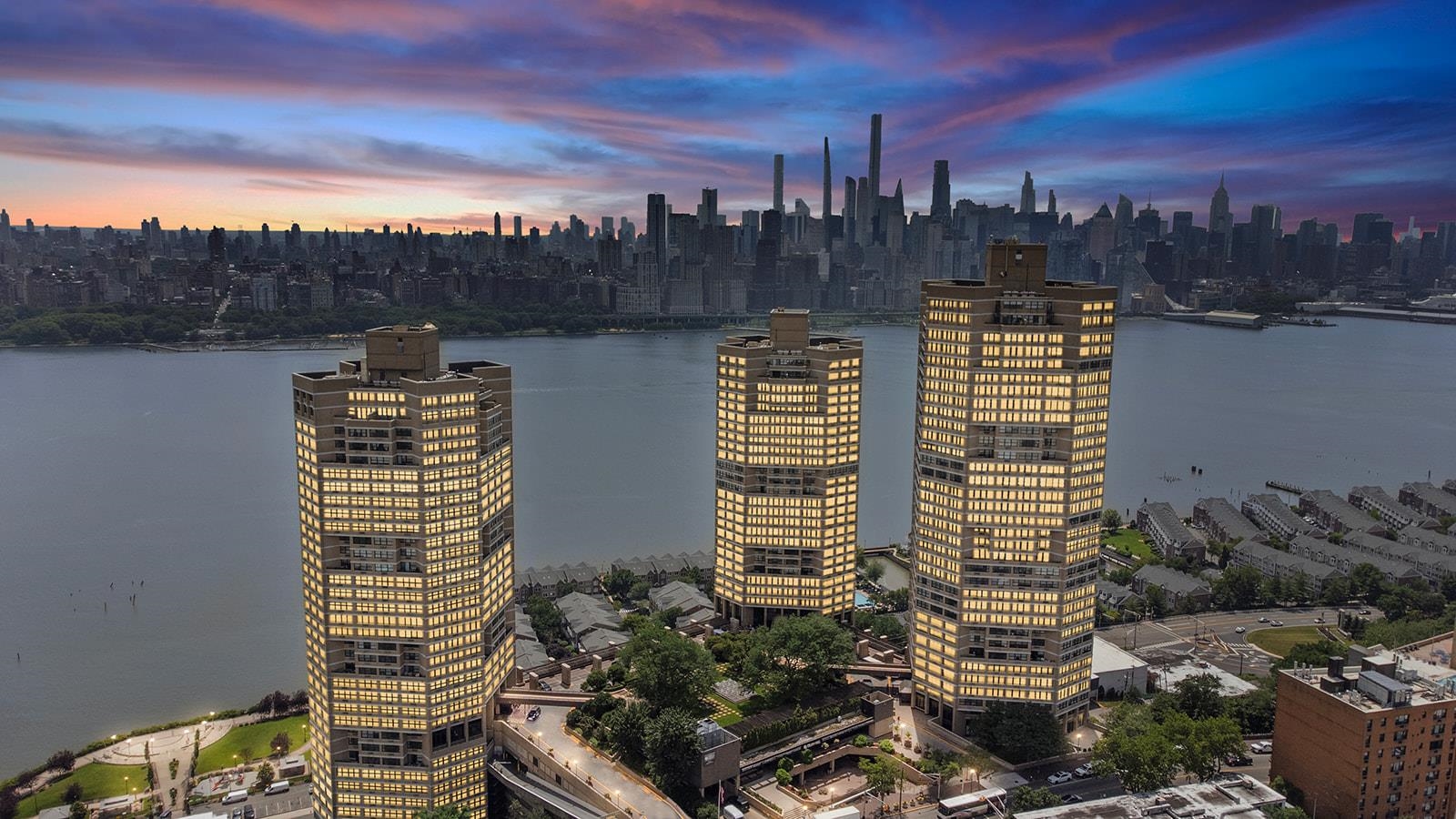 7004 BLVD EAST - Photo 1