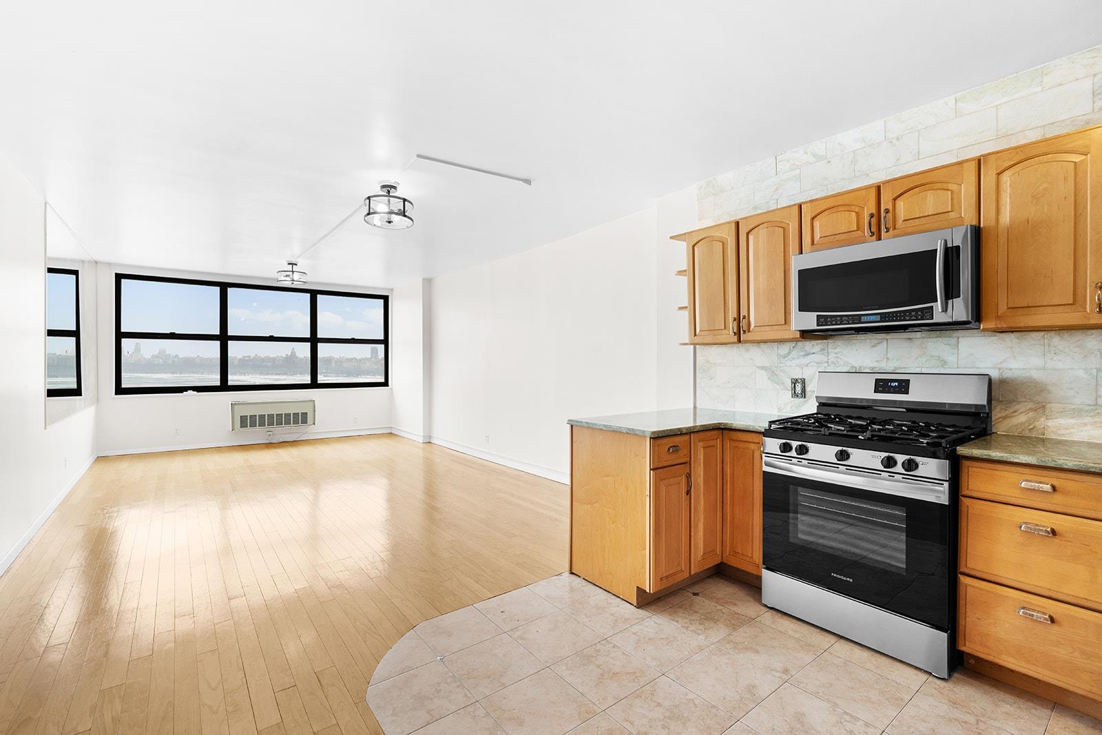 7004 BLVD EAST - Photo 3