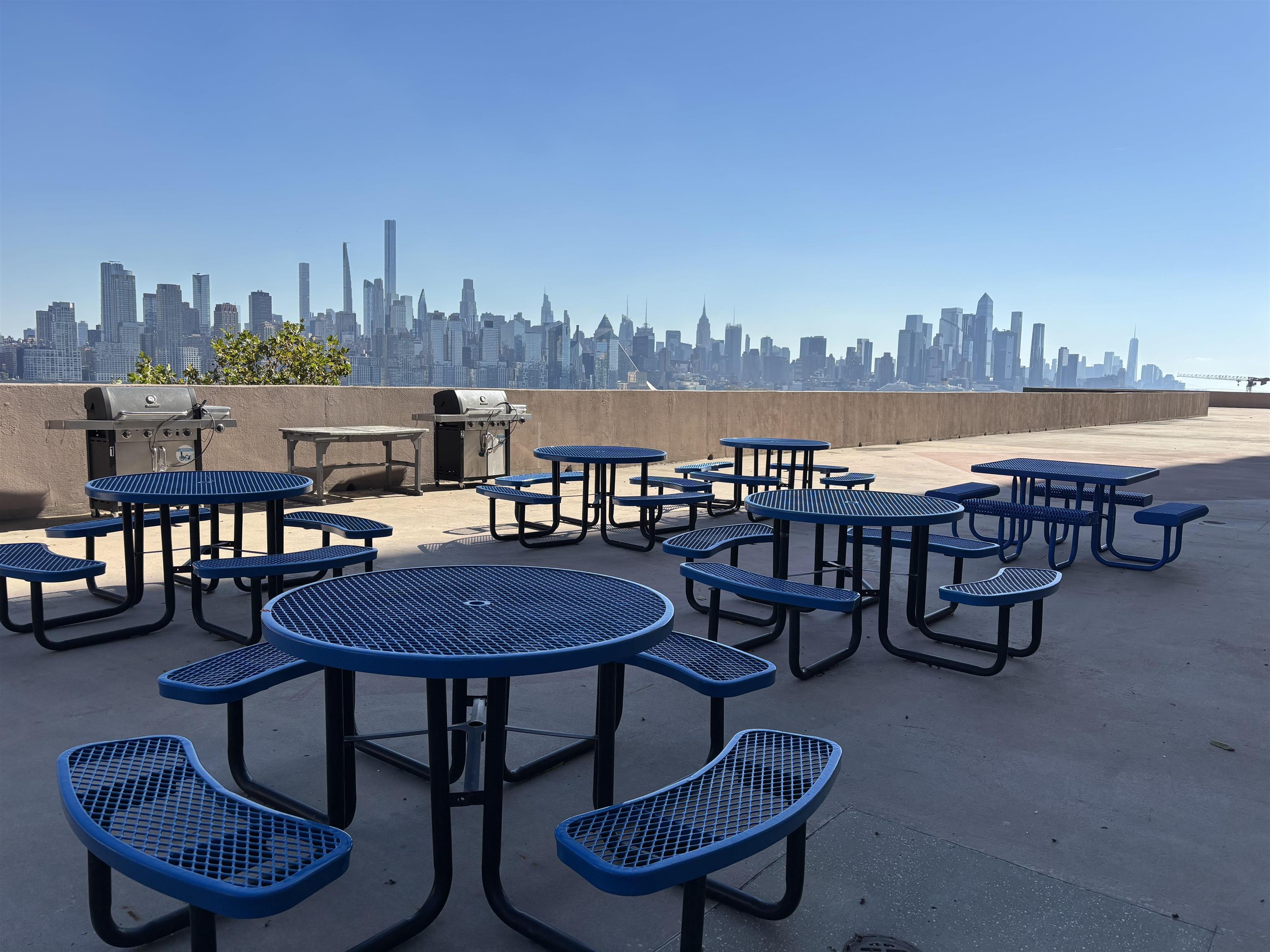 6600 BLVD EAST - Photo 3