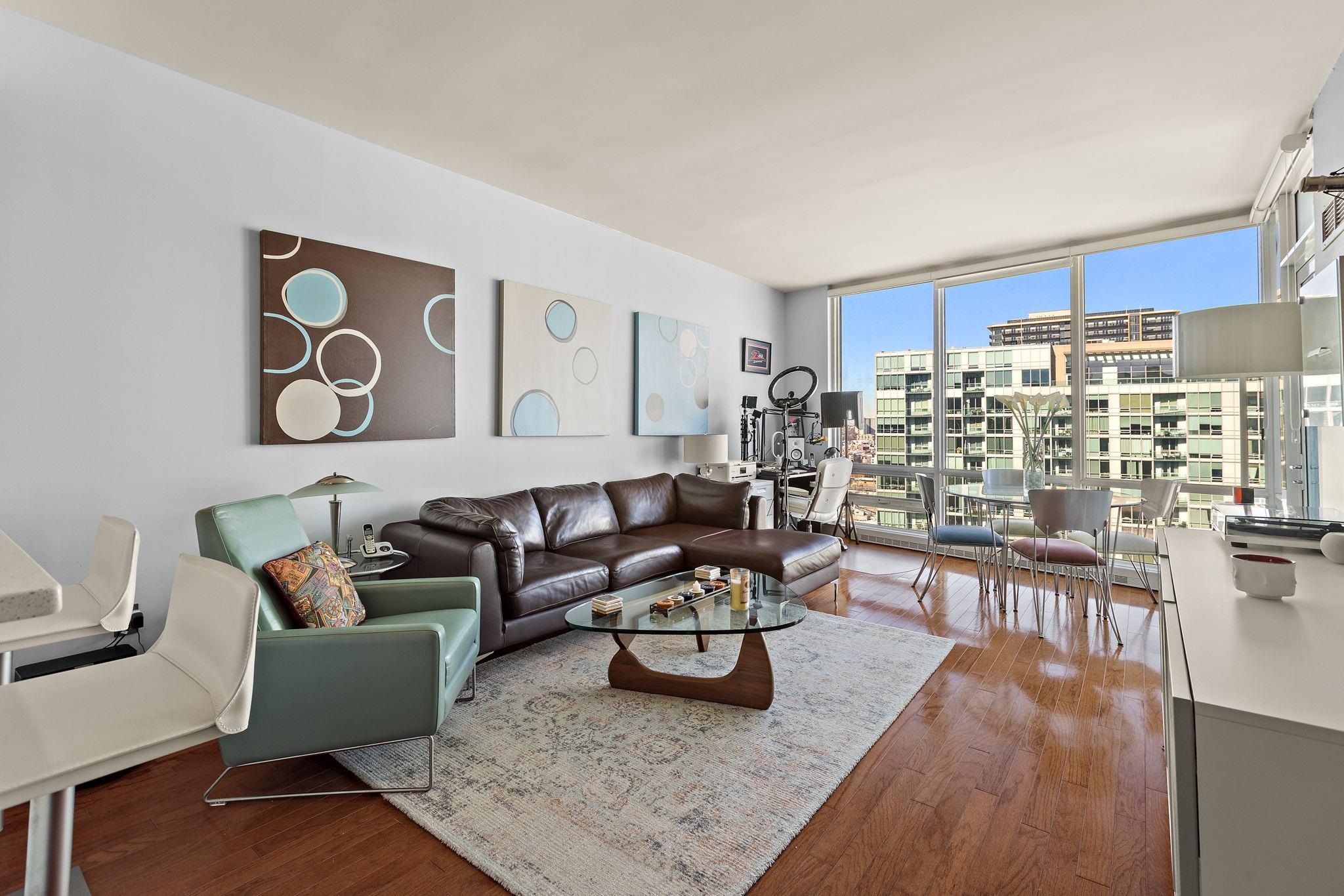 20 NEWPORT PARKWAY - Photo 5