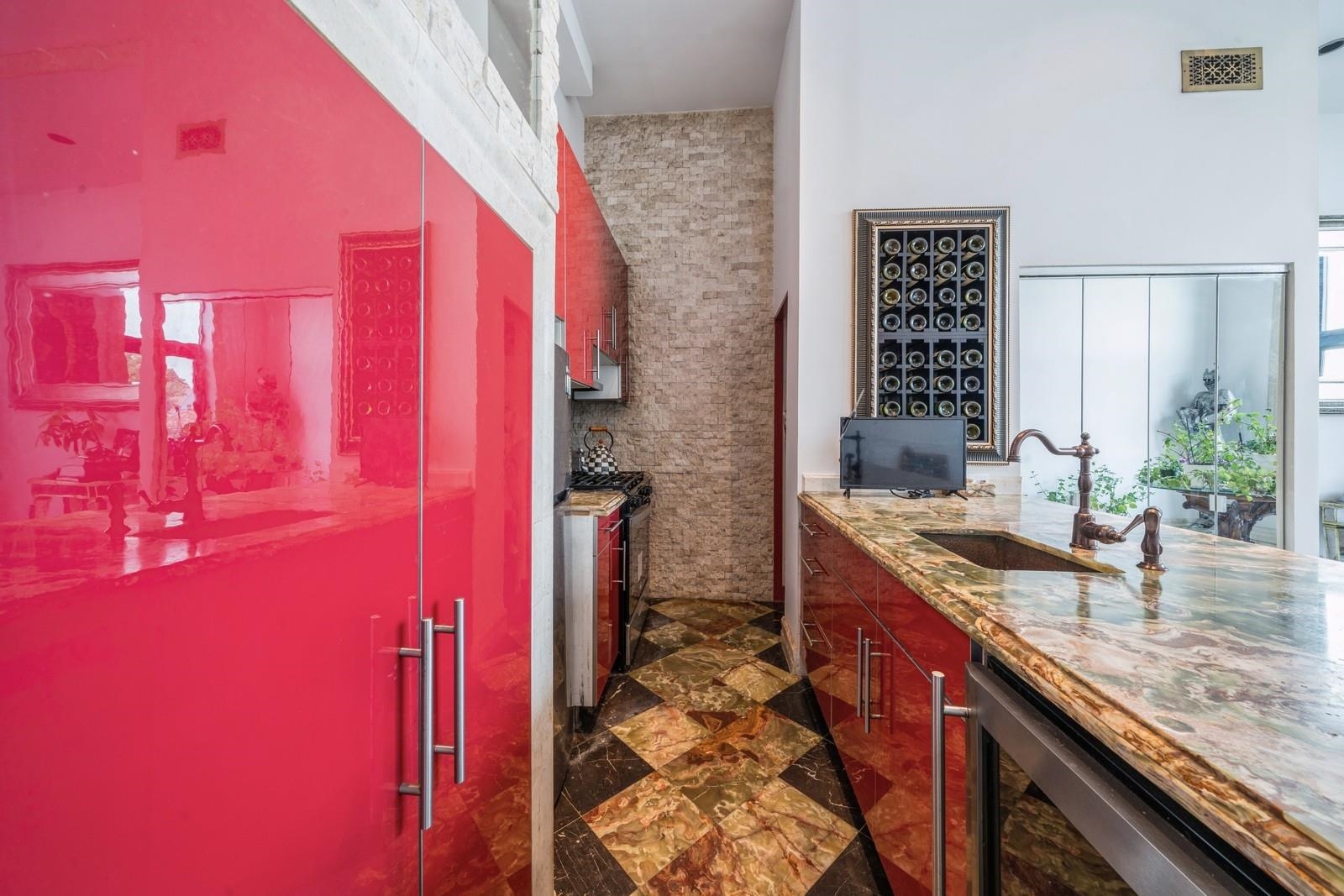 518-536 GREGORY AVE - Photo 2