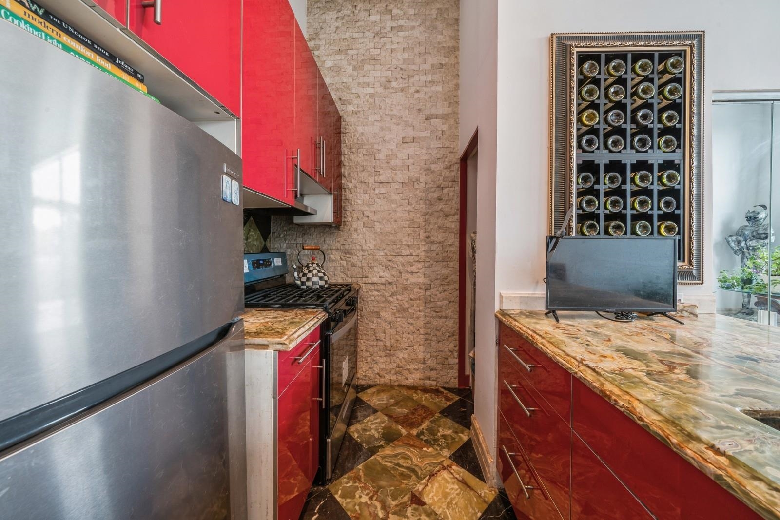 518-536 GREGORY AVE - Photo 3