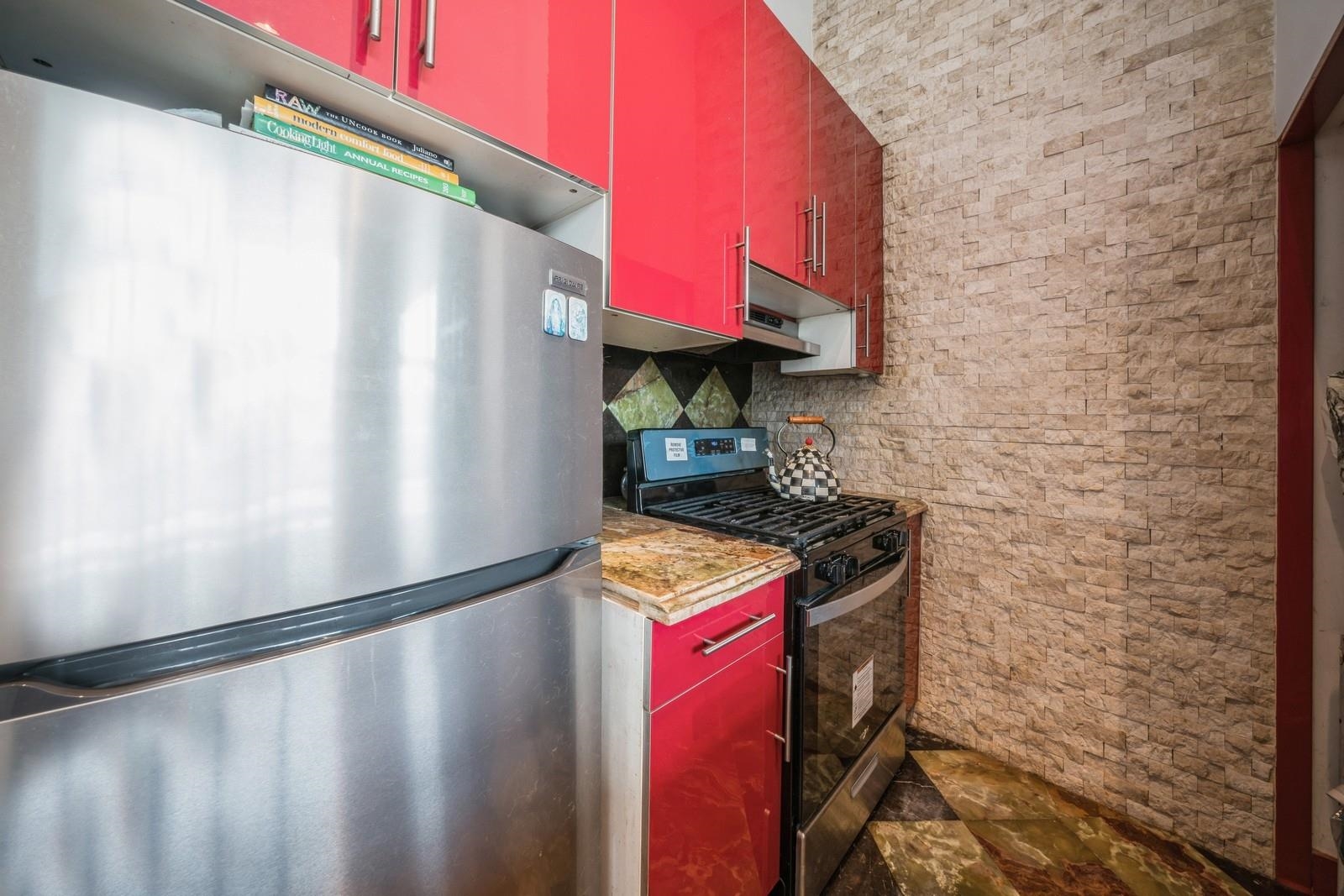 518-536 GREGORY AVE - Photo 4