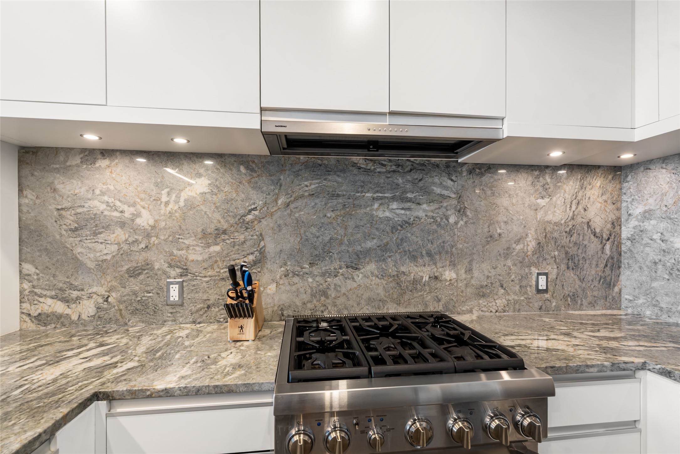 320 ADOLPHUS AVE - Photo 4