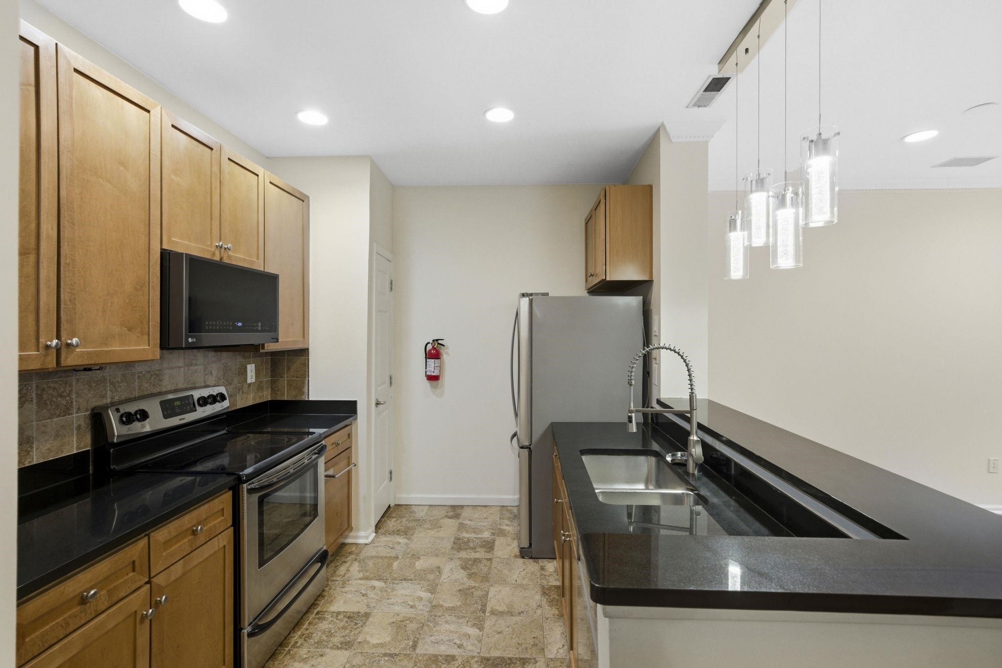 26 AVENUE AT PORT IMPERIAL - Photo 3
