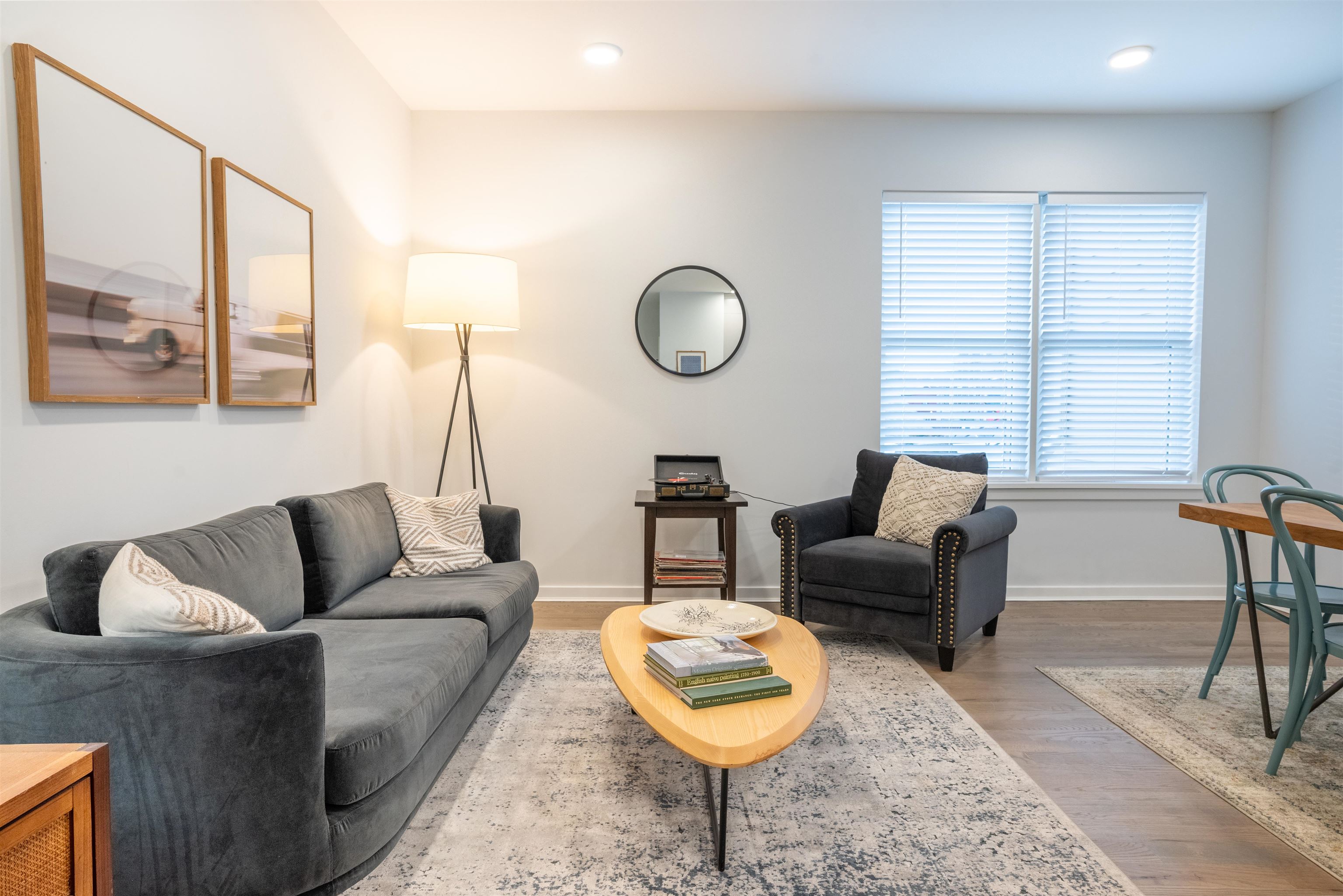 660 BLOOMFIELD AVE - Photo 2