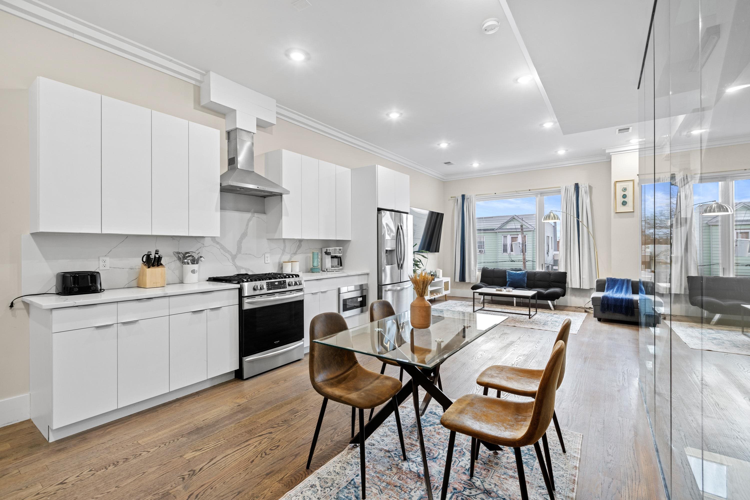 196 DELAWARE AVE - Photo 5