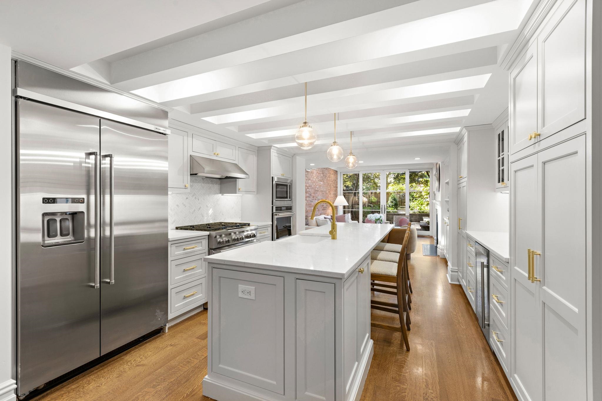 1112 GARDEN ST - Photo 2