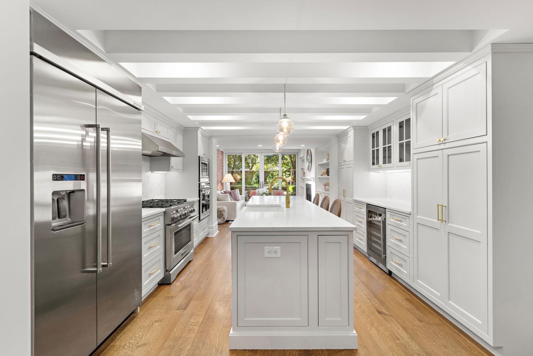 1112 GARDEN ST - Photo 4