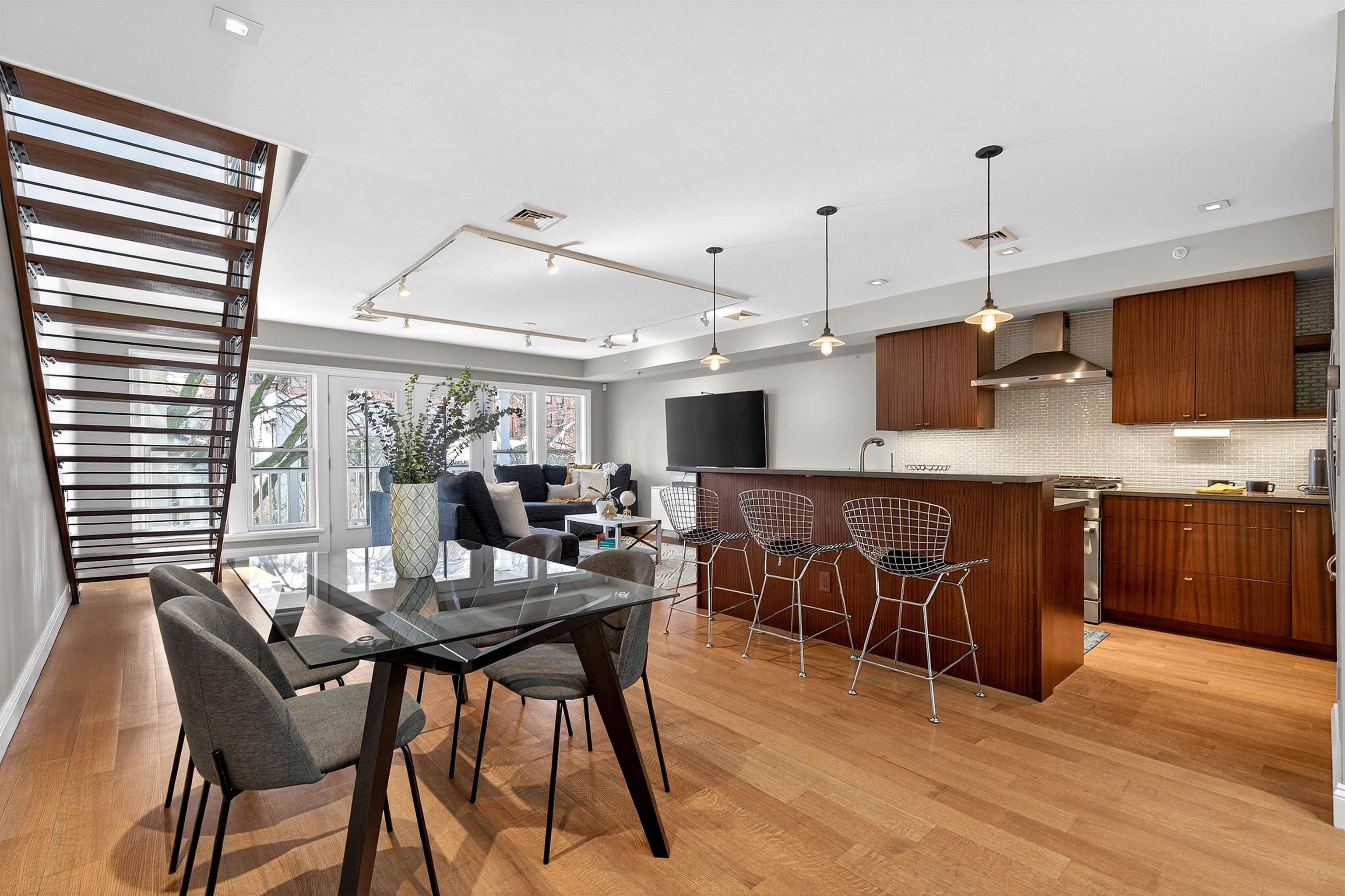 145 SUSSEX ST - Photo 3