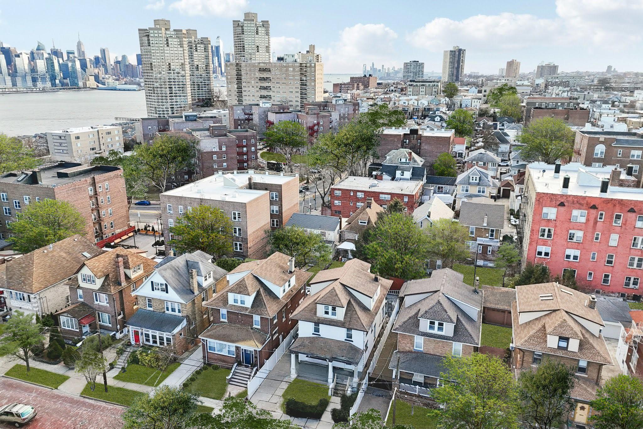 21 75TH ST - Photo 5