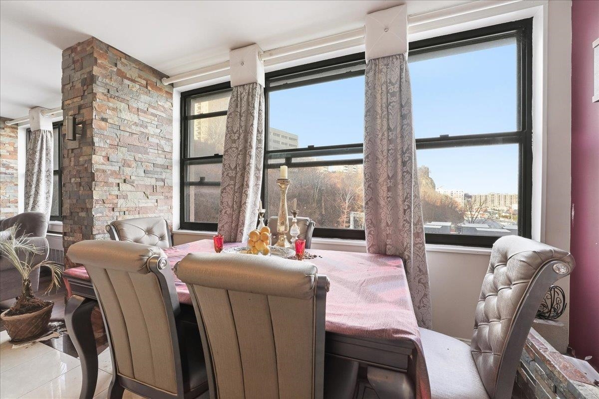 7004 BLVD EAST - Photo 5