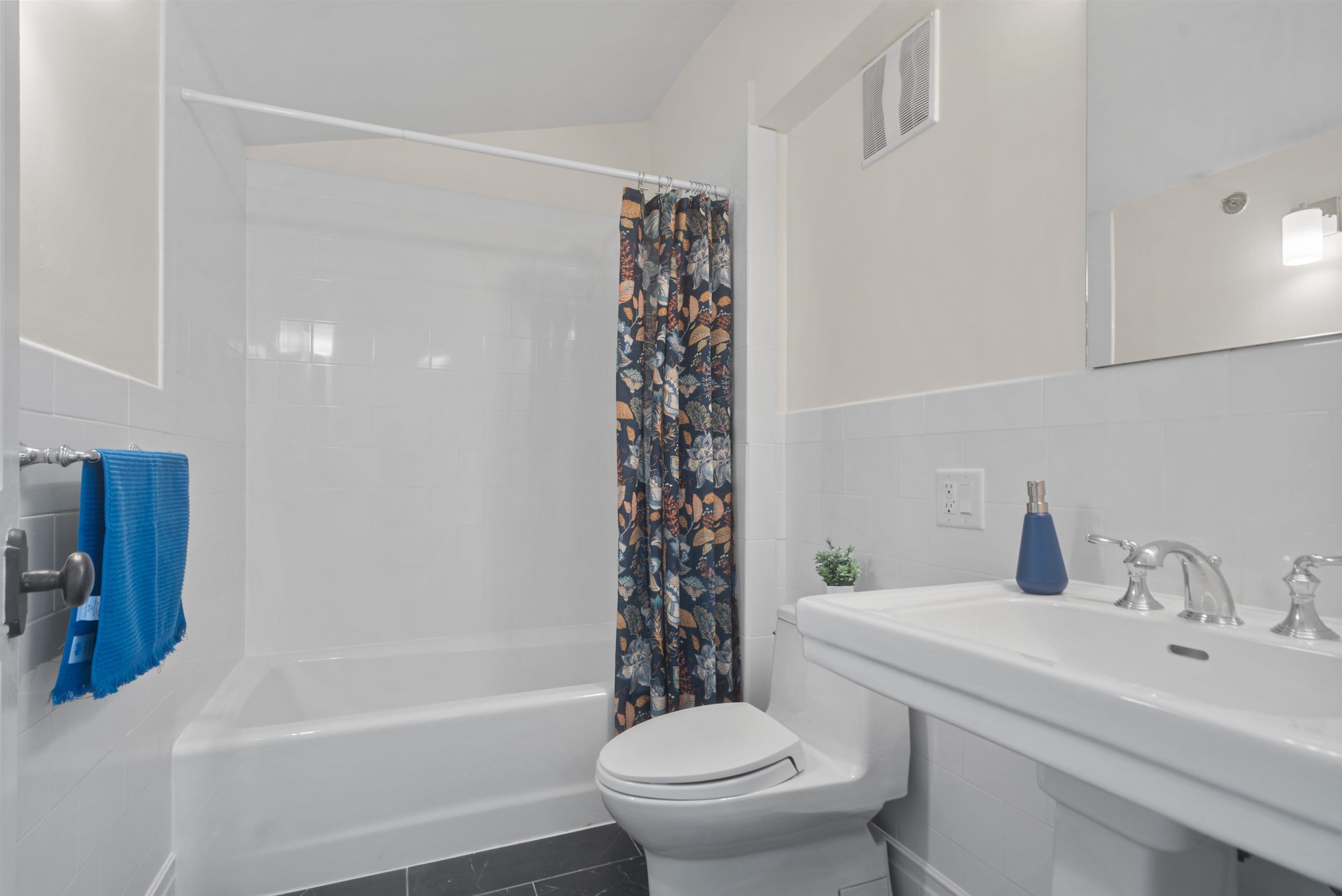 300 COMMUNIPAW AVE #154