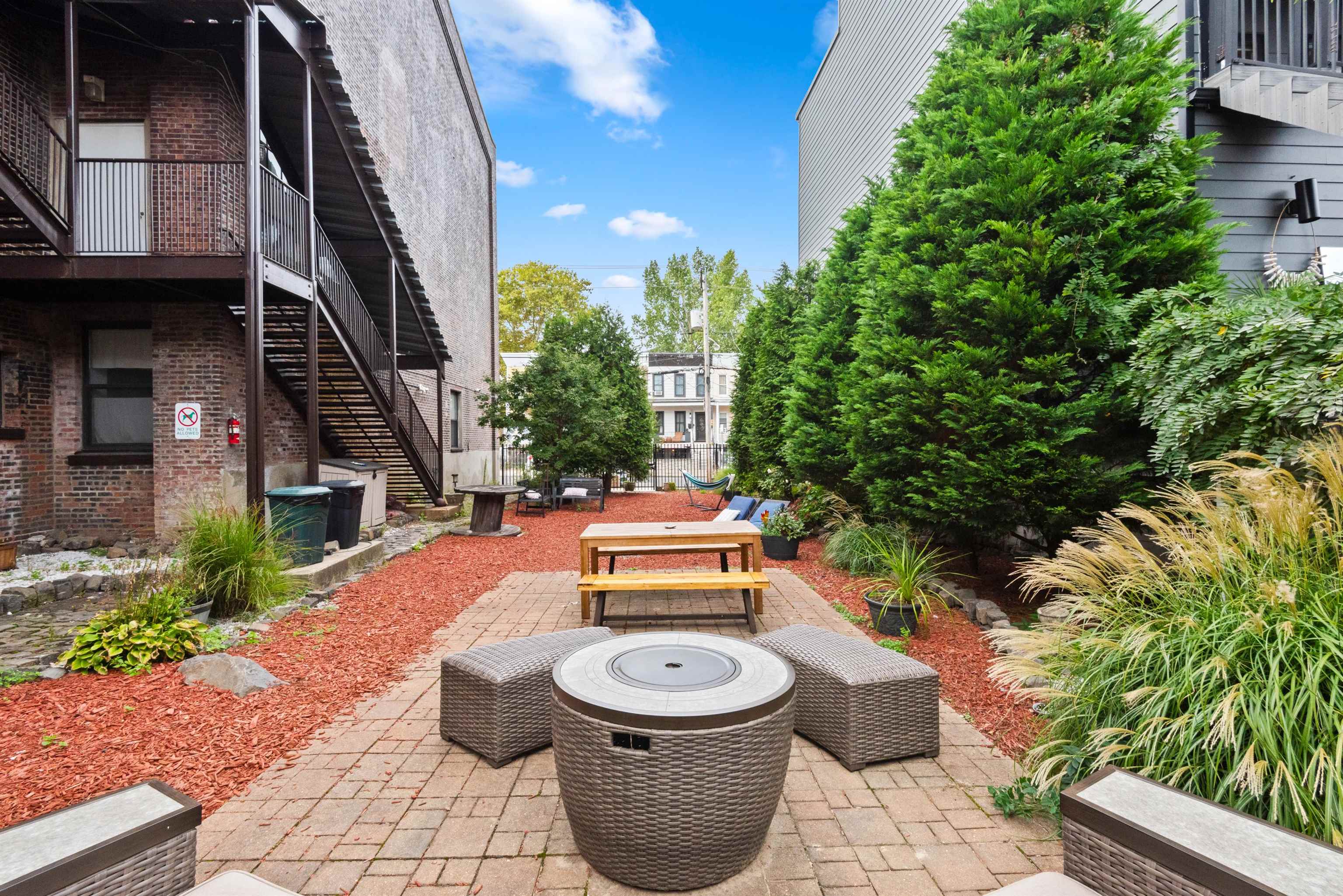 300 COMMUNIPAW AVE #154