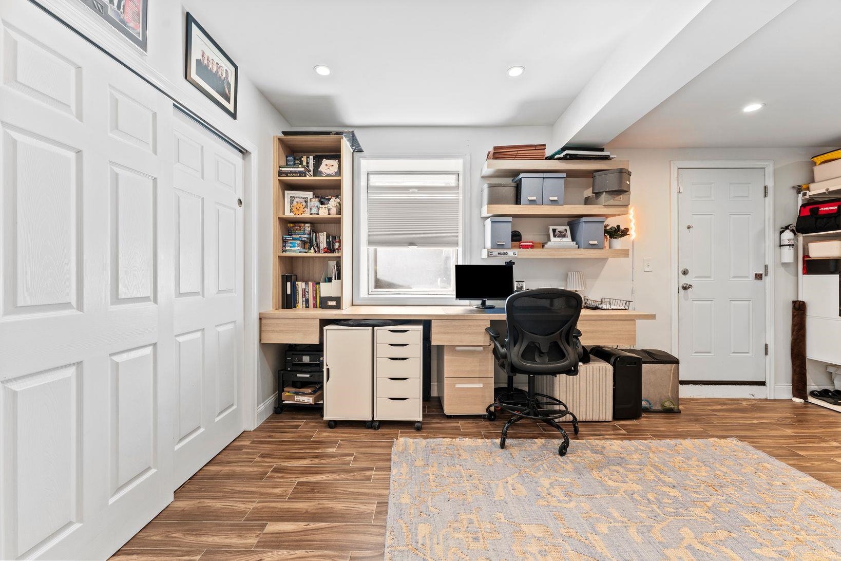 47 47TH ST - Photo 5