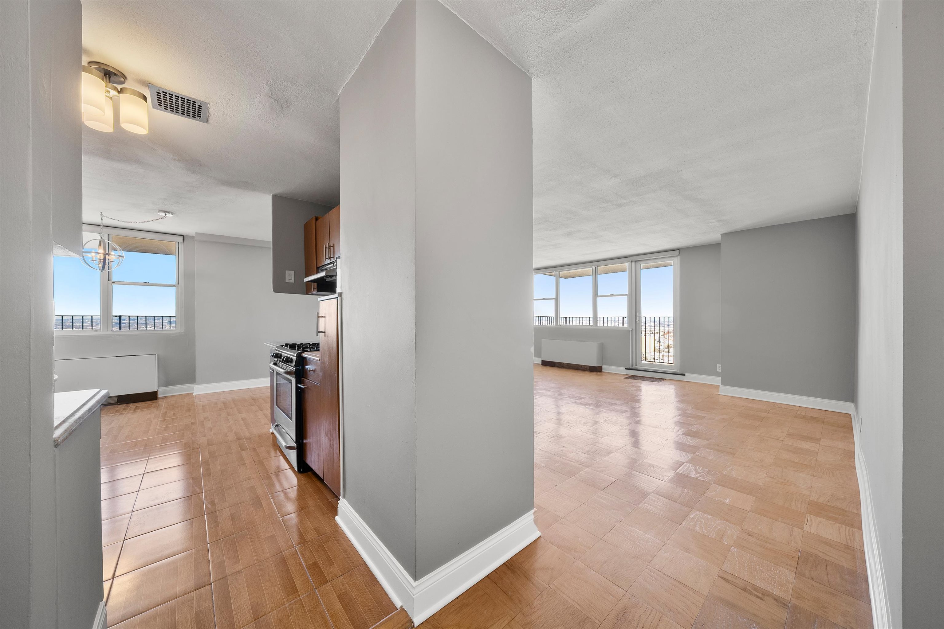 6040 BLVD EAST - Photo 5