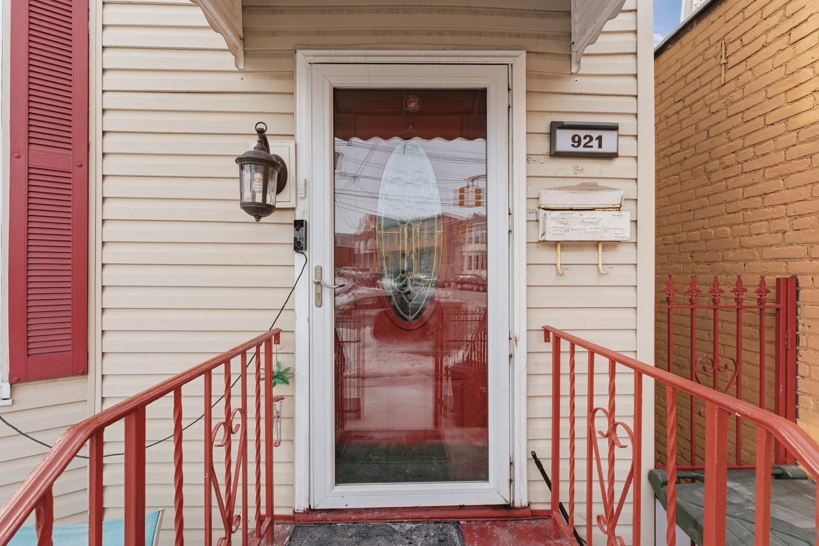 921 PATERSON PLANK RD - Photo 2