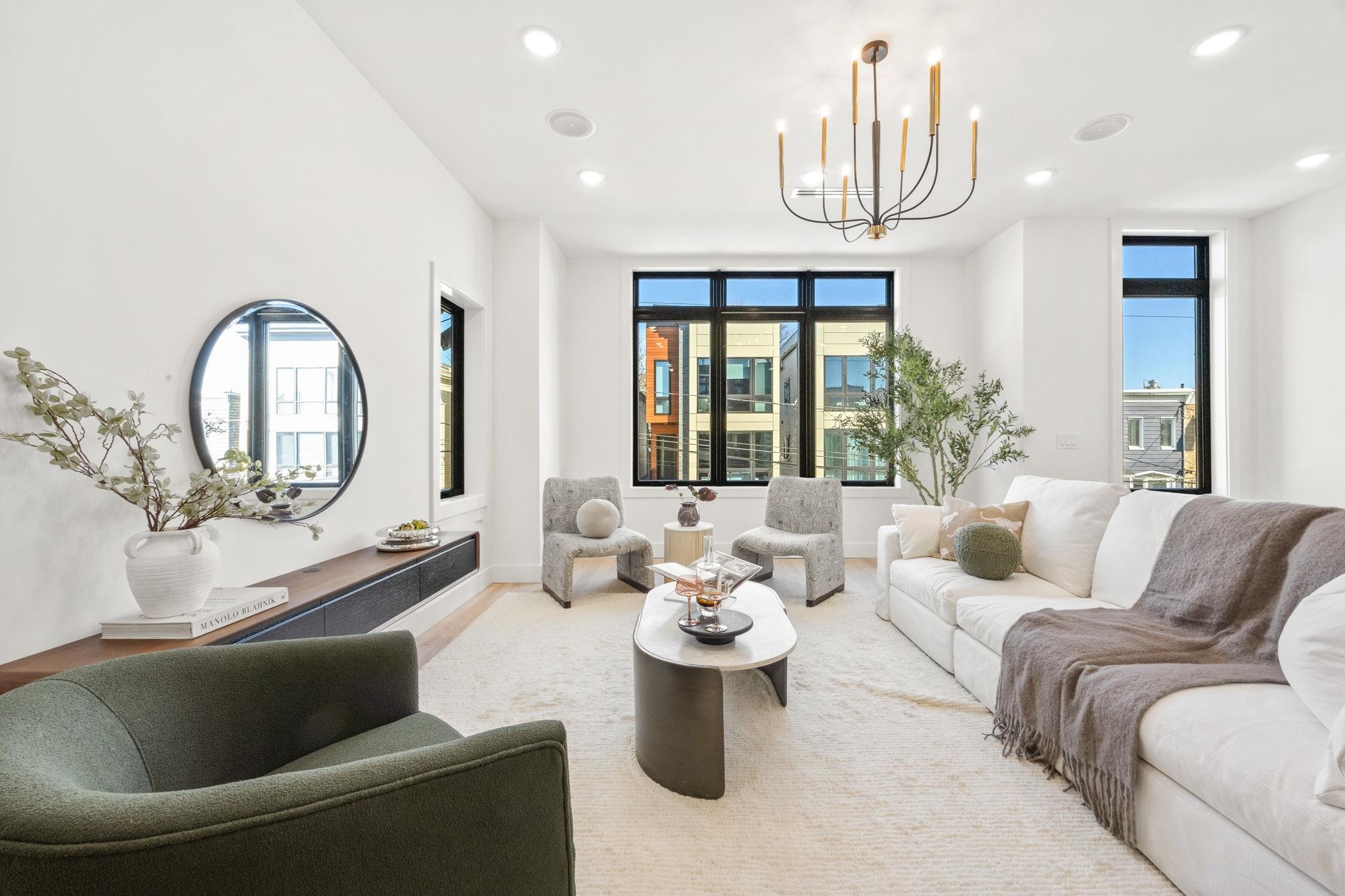 33 GRAHAM ST - Photo 2