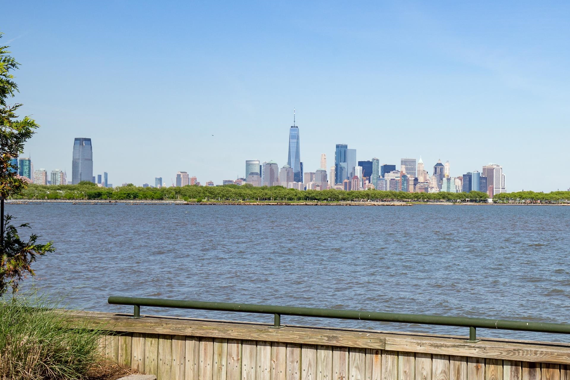 201 SHEARWATER CT WEST #33