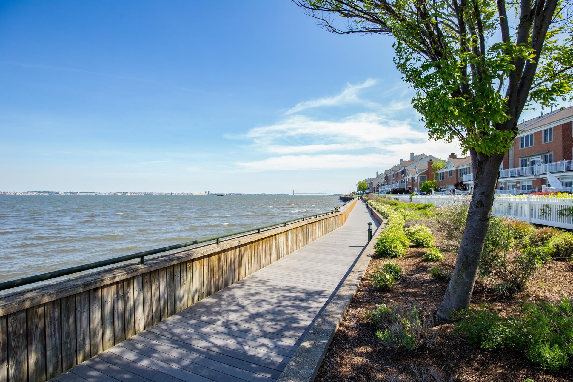 201 SHEARWATER CT WEST #33