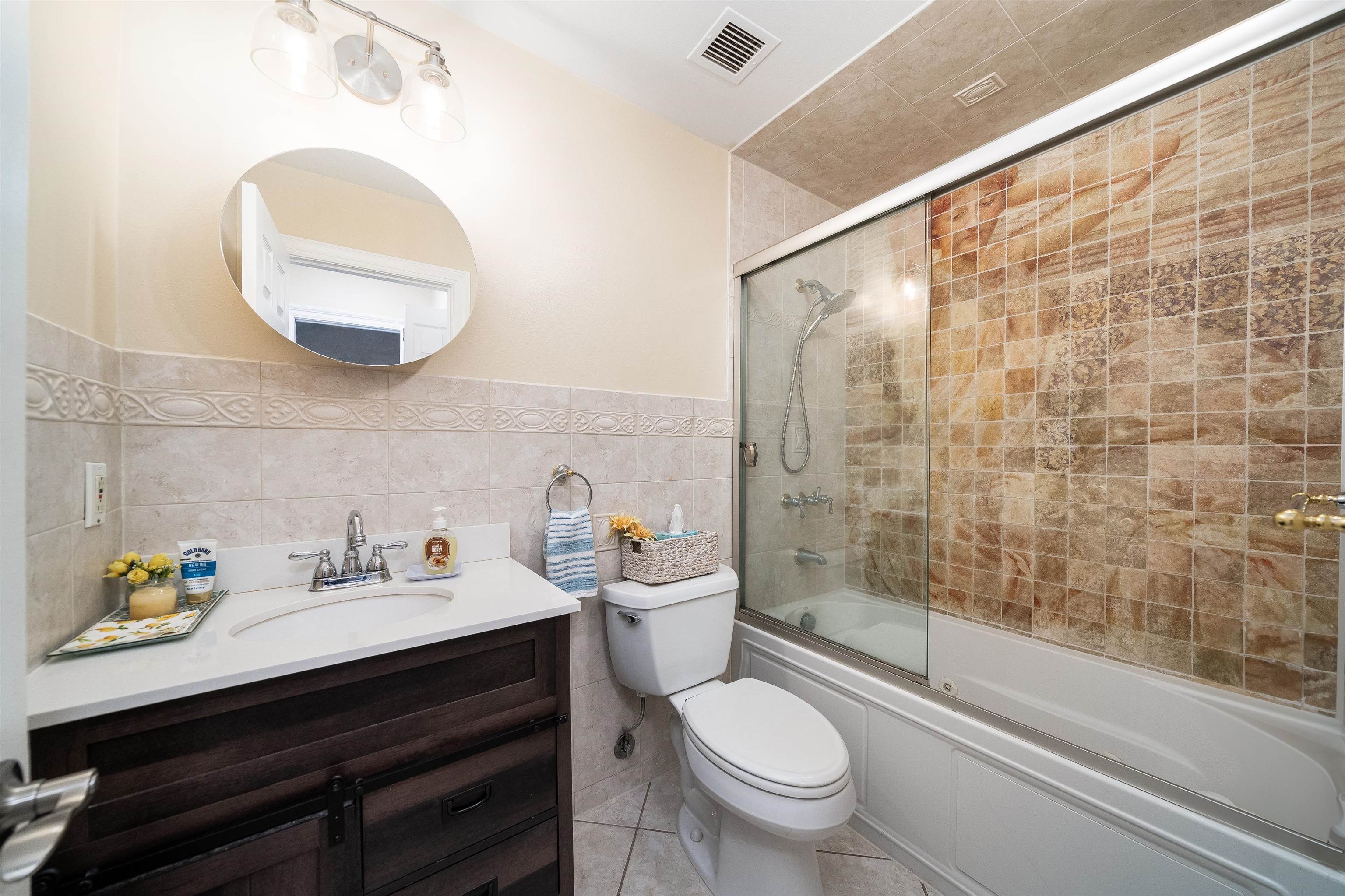 201 SHEARWATER CT WEST #33