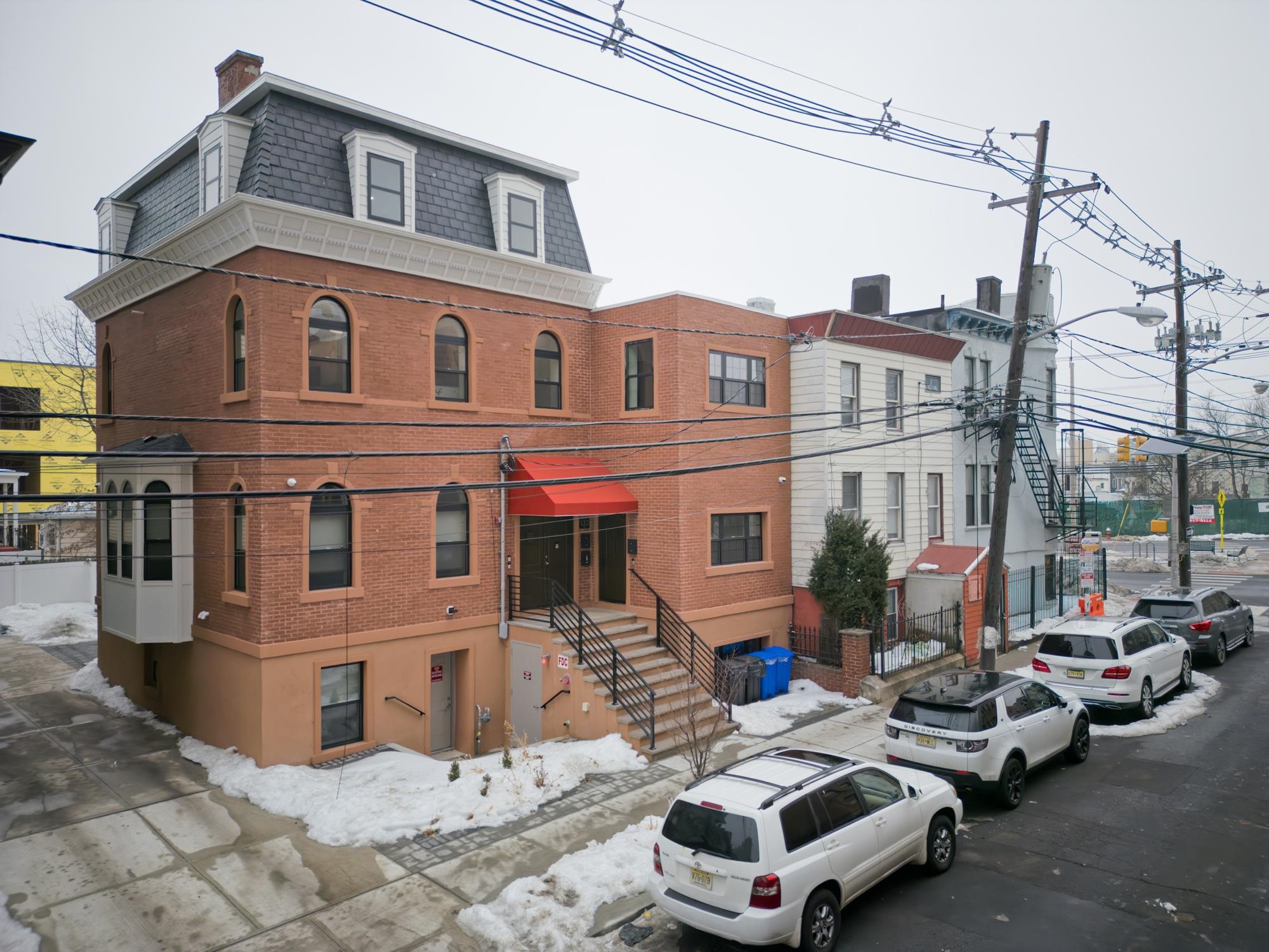 133 CLIFTON PL - Photo 2