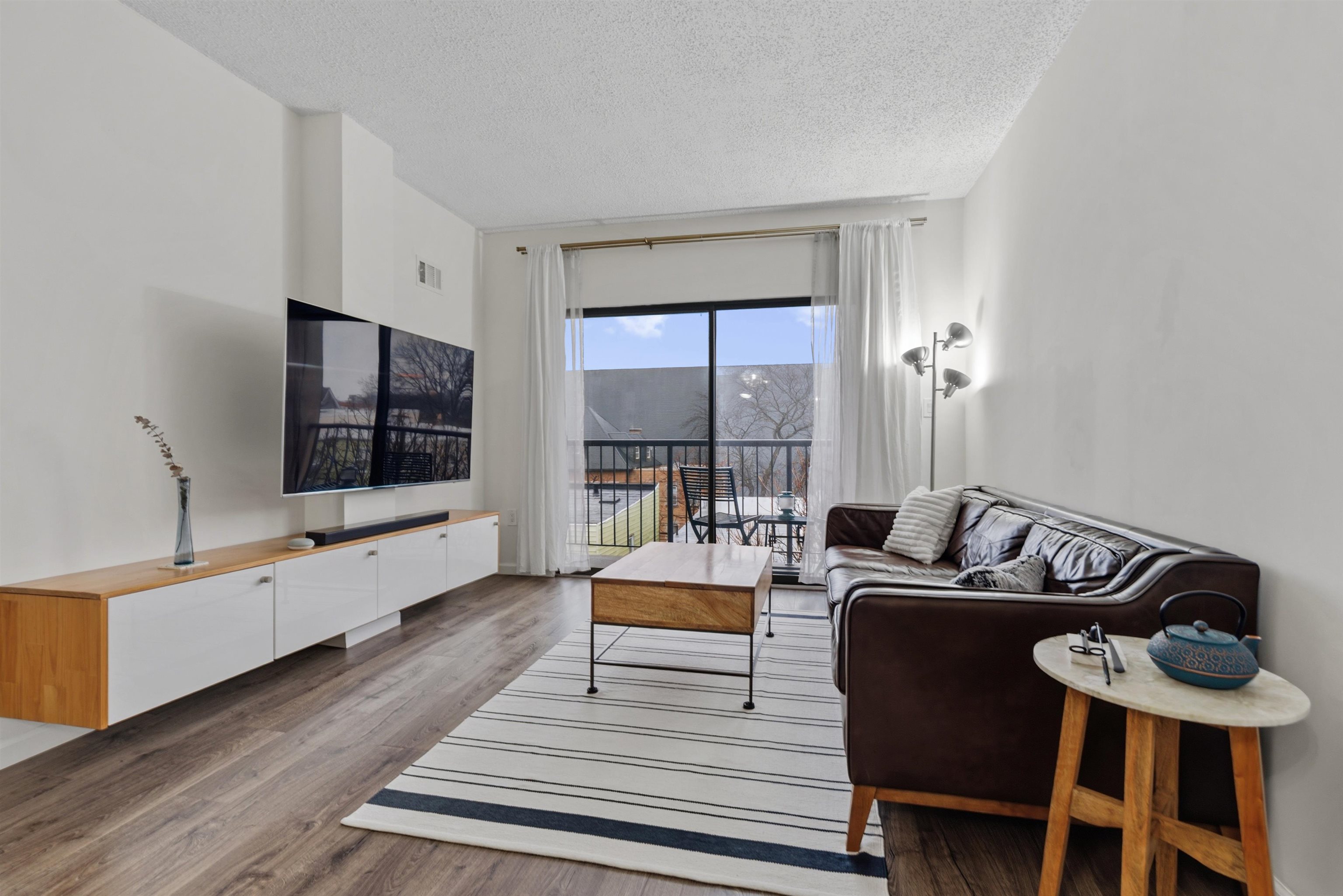 318 38TH ST - Photo 1