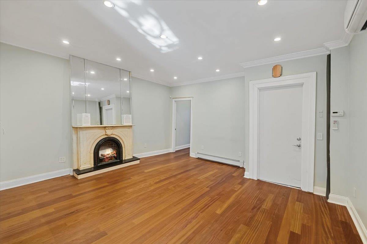 259 7TH ST - Photo 2