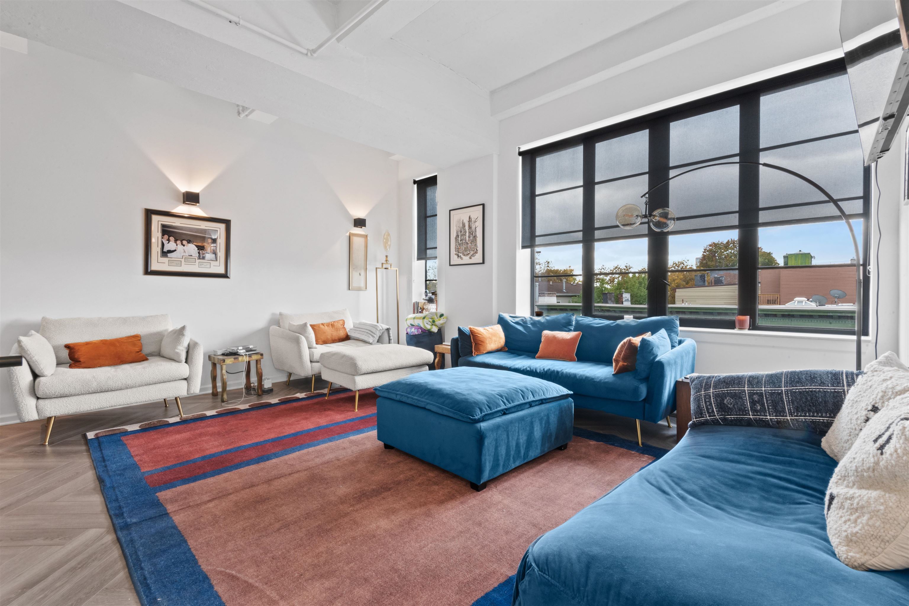 142 CHARLES ST - Photo 5