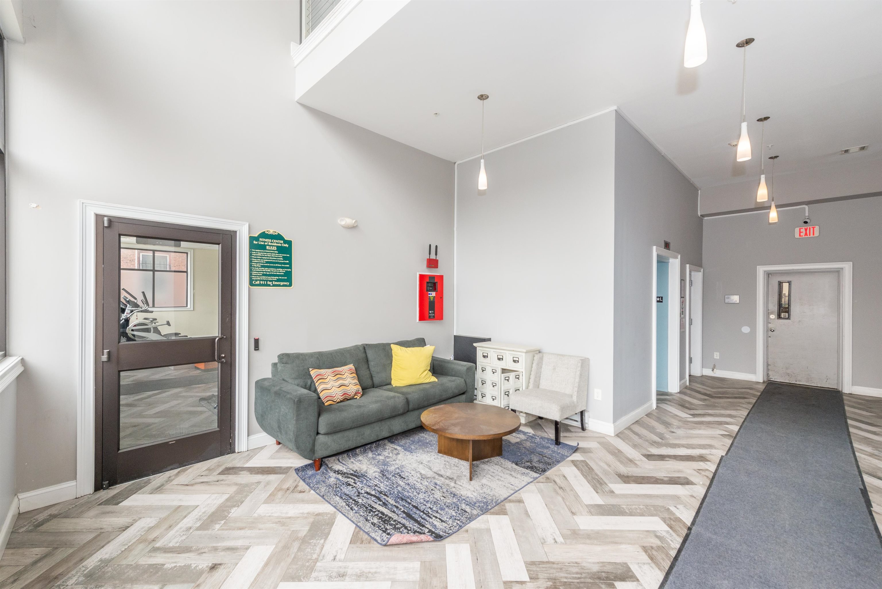 90 CLINTON AVE - Photo 5