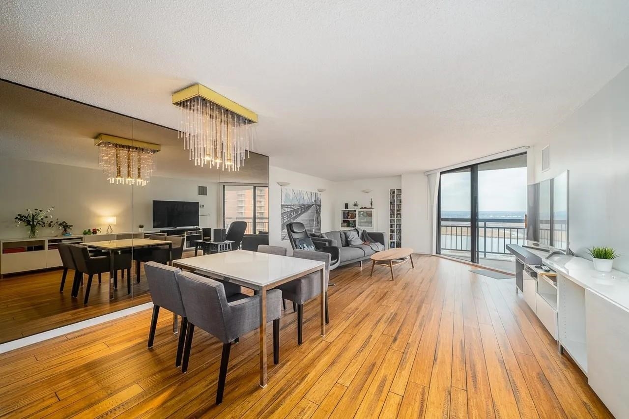 1908 HARMON COVE TOWER - Photo 4