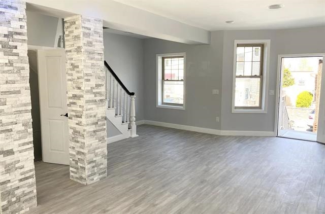 1525 38TH ST - Photo 3