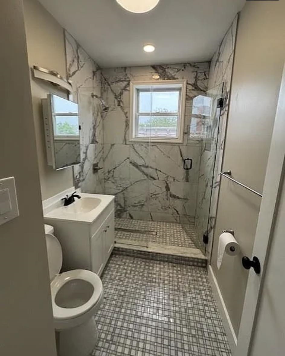 686 BERGEN AVE - Photo 3