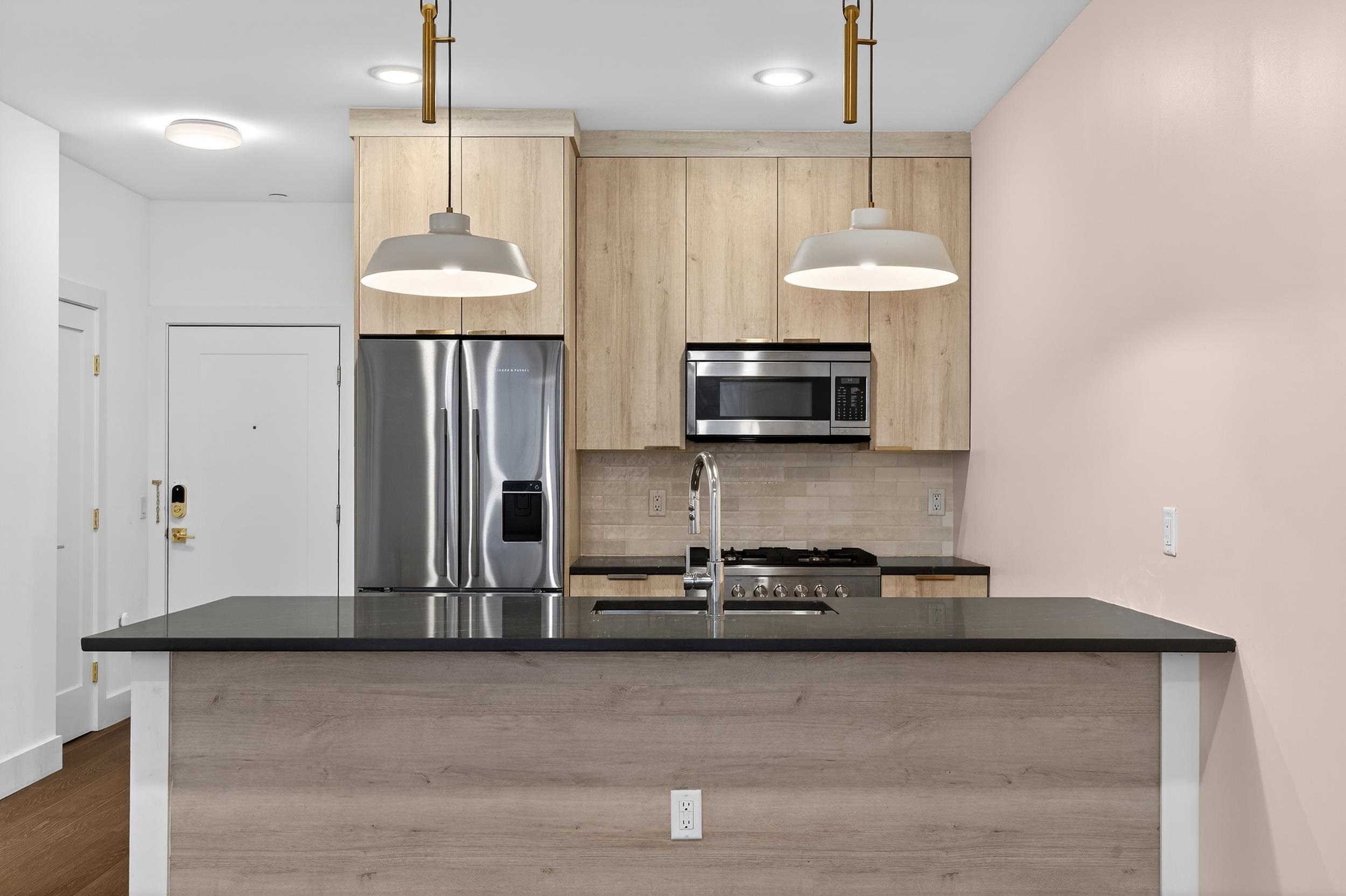 386 5TH ST - Photo 5