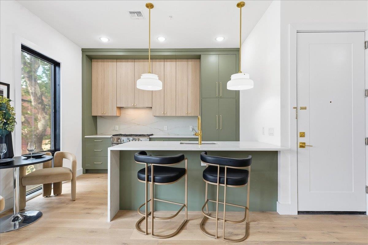 100 WEBSTER AVE - Photo 2