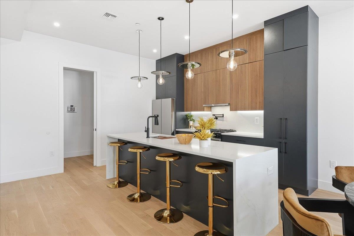 105 LAIDLAW AVE - Photo 5