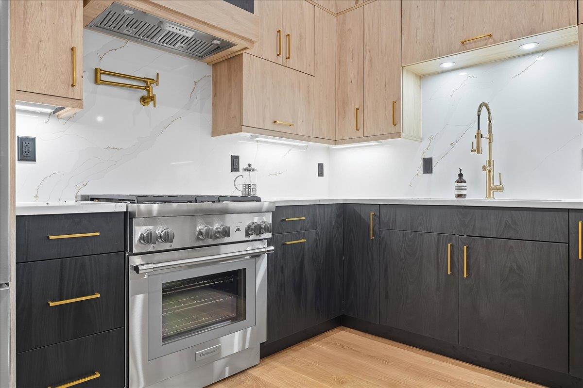 134 HANCOCK AVE - Photo 3