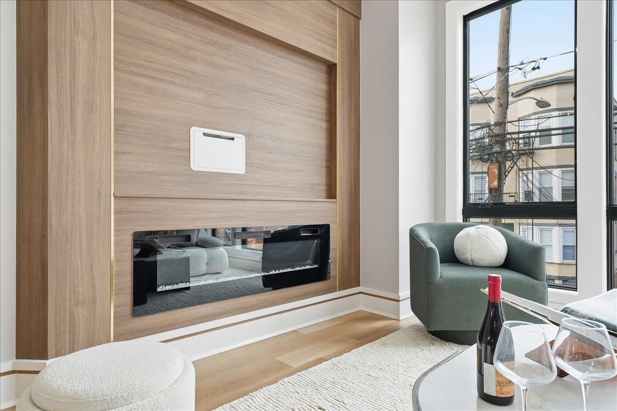 134 HANCOCK AVE - Photo 3