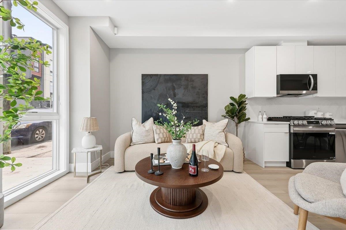 134 NEW YORK AVE - Photo 3