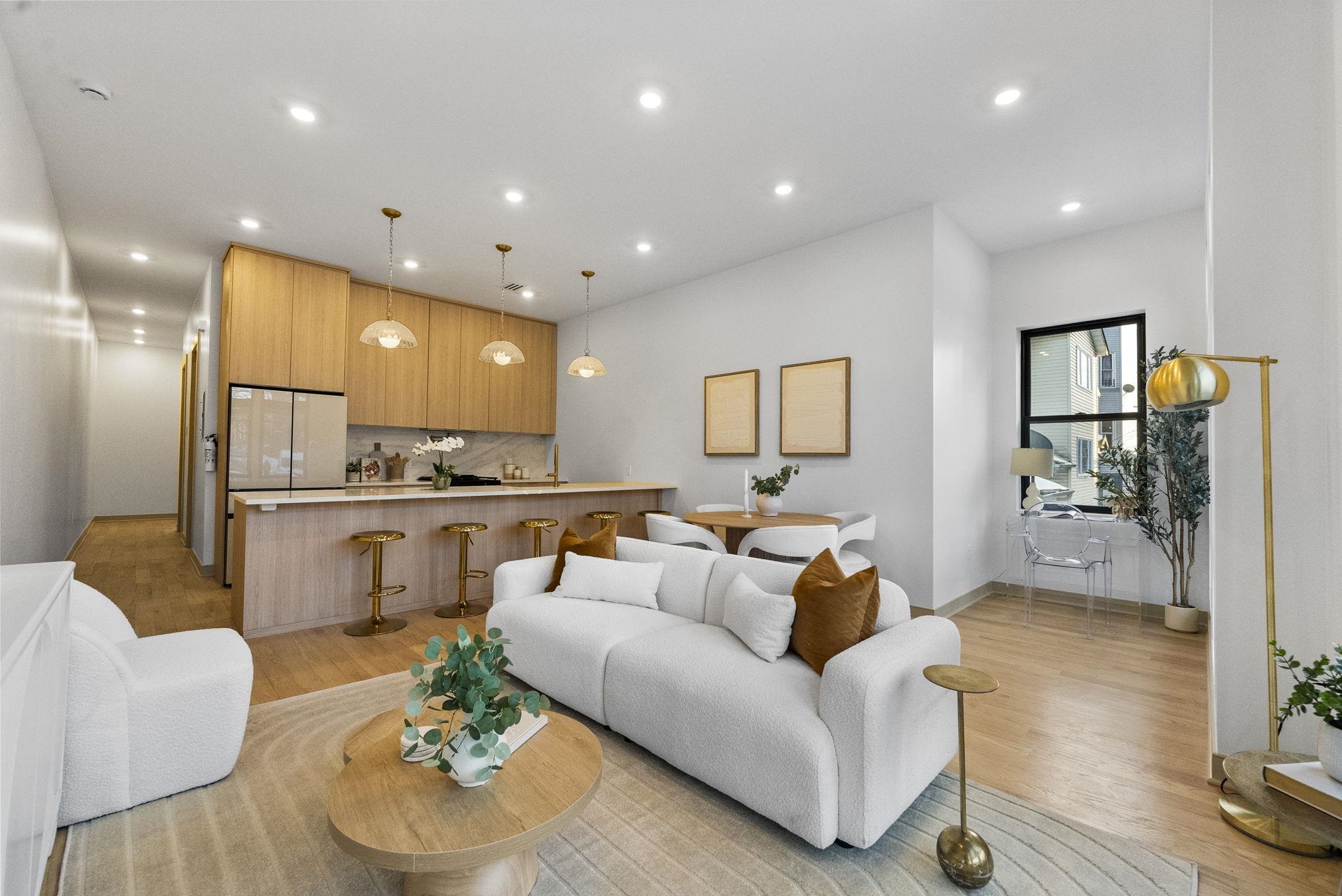 336 RANDOLPH AVE - Photo 1