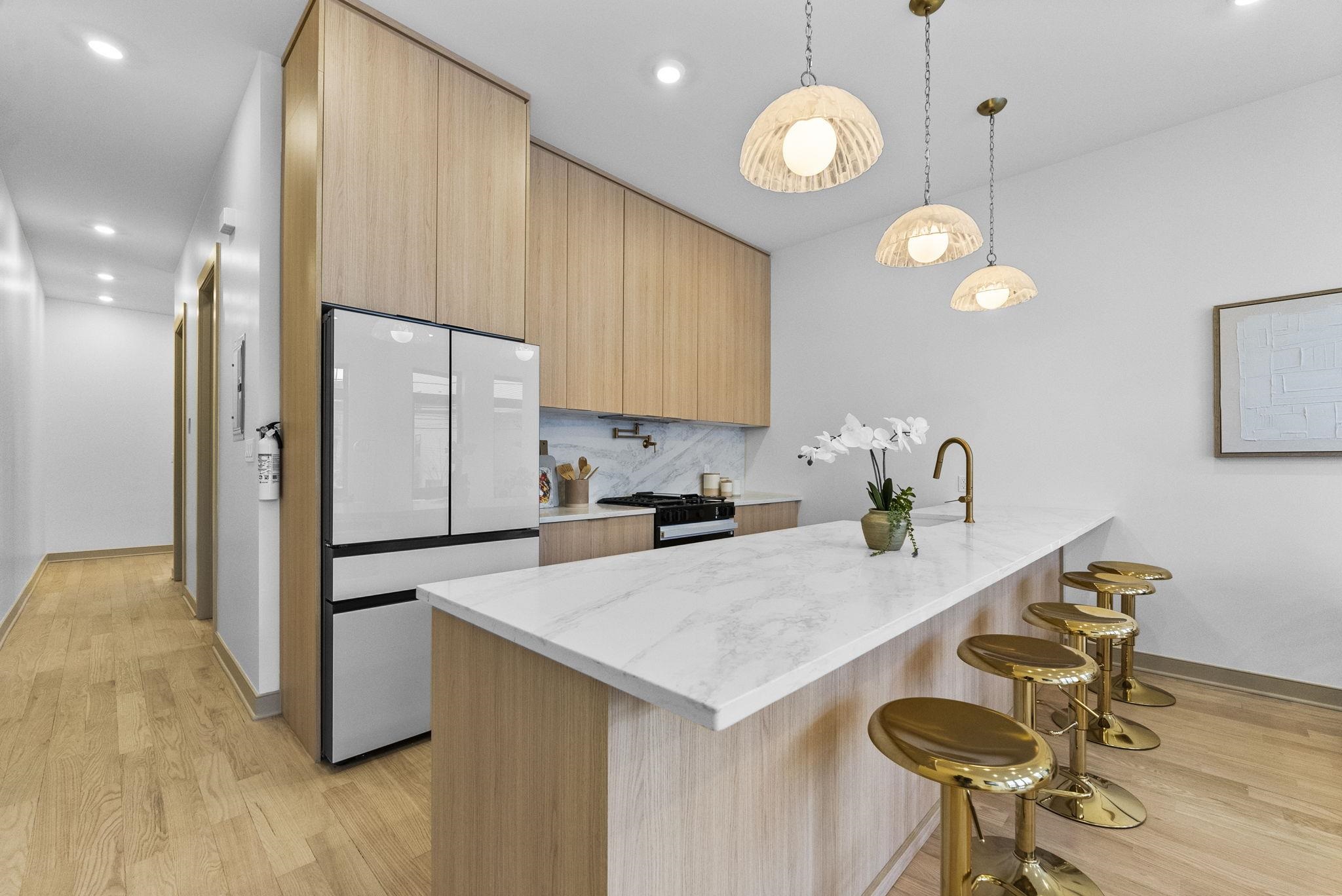 336 RANDOLPH AVE - Photo 3