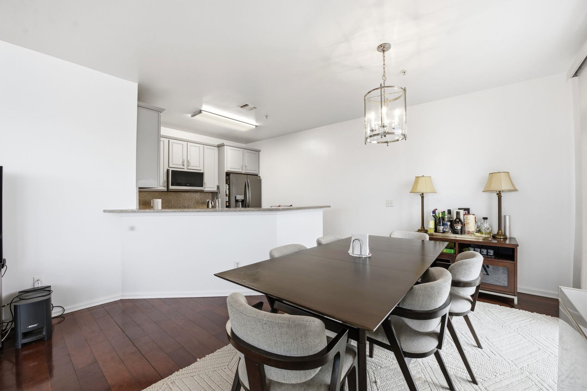 275 CUSTER AVE - Photo 4